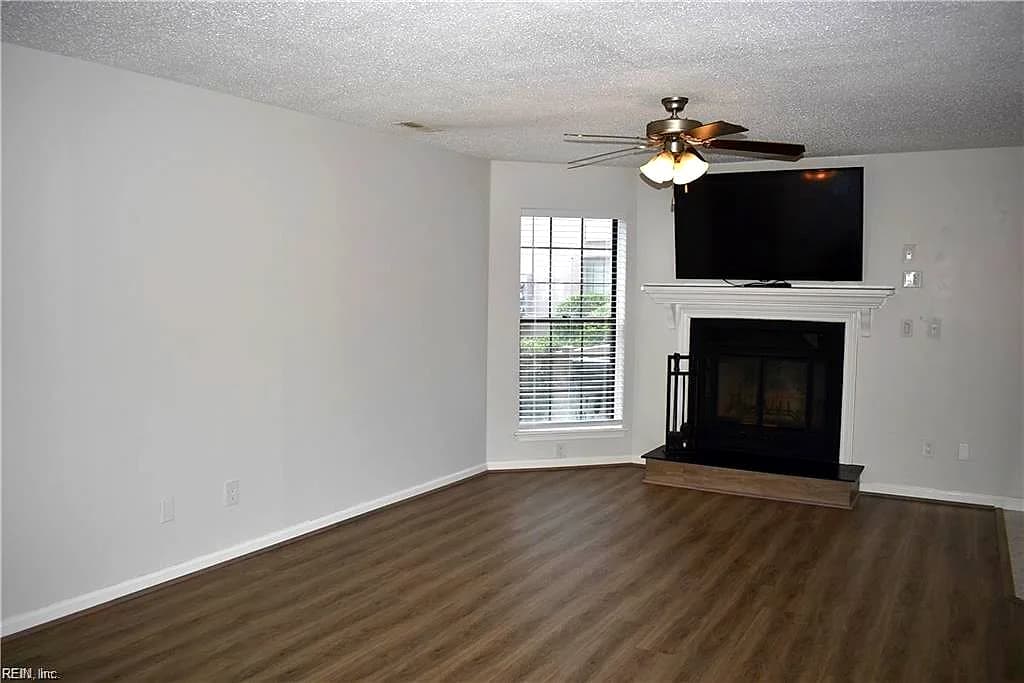 413 Harbour PT #102, VIRGINIA BEACH VA 23451 - Photo 5