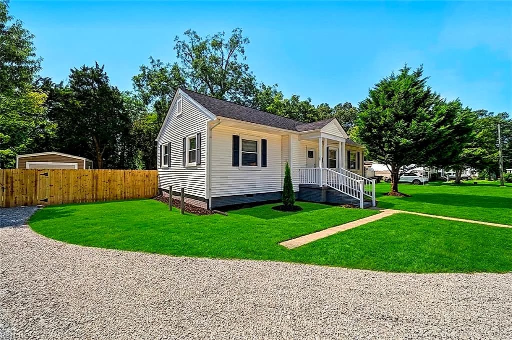 65 Cavalier RD, HAMPTON VA 23669 - Photo 3