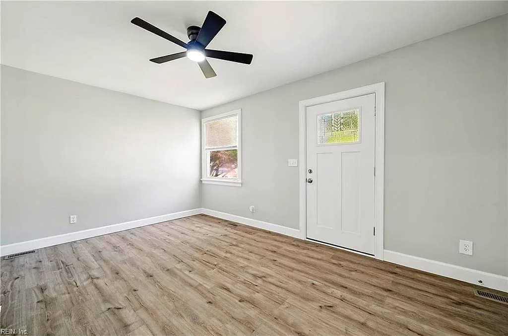 65 Cavalier RD, HAMPTON VA 23669 thumb 8