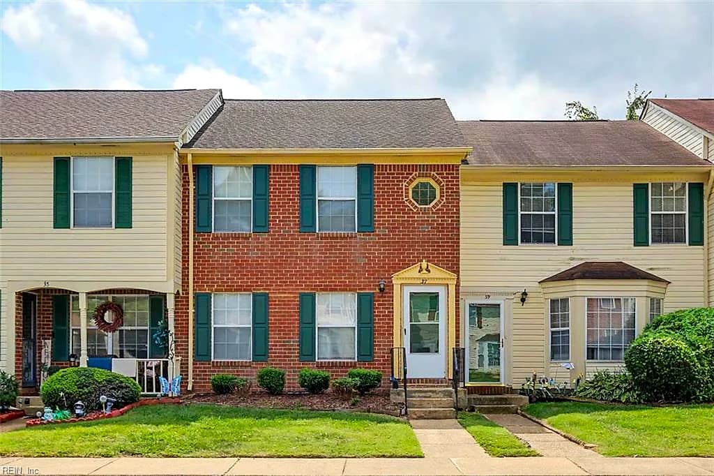 37 S Gawain WAY, HAMPTON VA 23669 - Photo 3