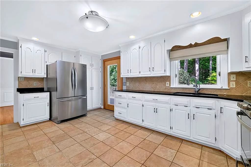 2544 Drum Creek RD, CHESAPEAKE VA 23321 thumb 9