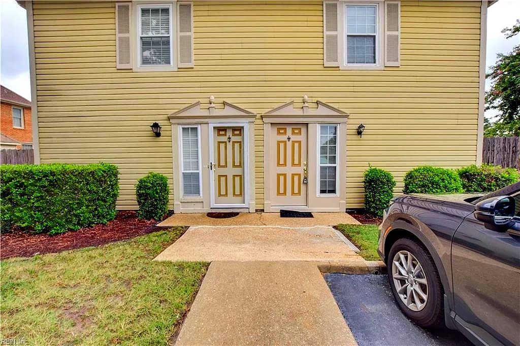 604 Oleander CIR, VIRGINIA BEACH VA 23464 - Photo 3
