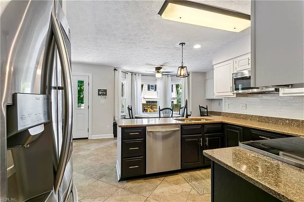 129 Vista DR, NEWPORT NEWS VA 23608 thumb 12