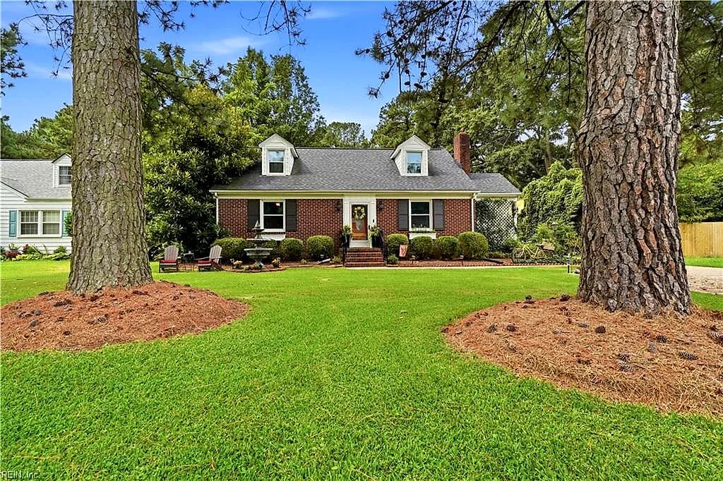 212 Cypress RD, PORTSMOUTH VA 23701 - Main photo