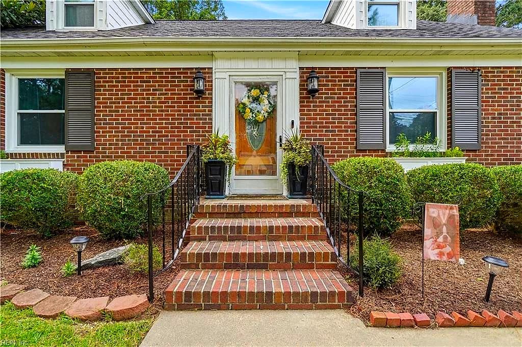 212 Cypress RD, PORTSMOUTH VA 23701 - Photo 5