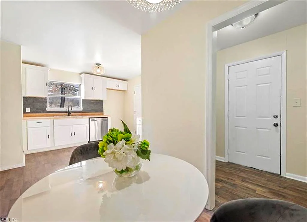 1027 30th ST, NEWPORT NEWS VA 23607 - Photo 3