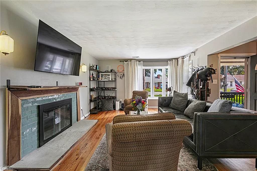 423 W Gilbert ST, HAMPTON VA 23669 thumb 6