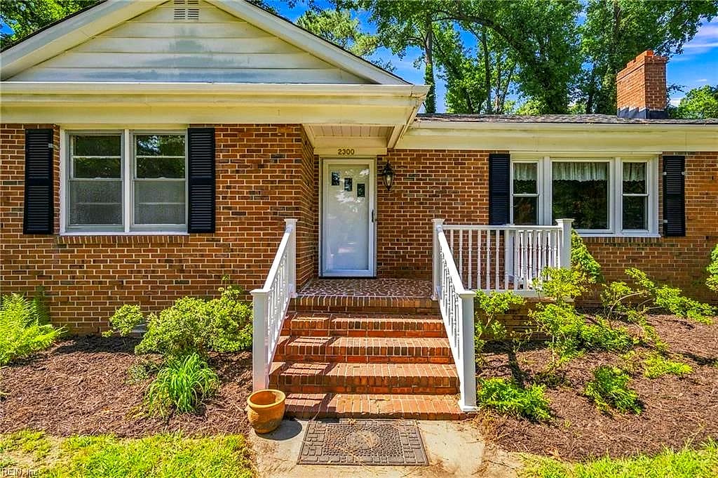 2300 Bidgood DR, PORTSMOUTH VA 23703 - Photo 3