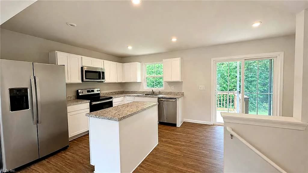 2044 Petersen WAY, SUFFOLK VA 23434 thumb 6