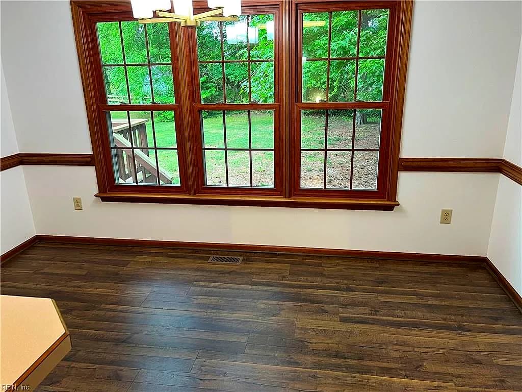 117 Larkin RN, YORKTOWN VA 23692 thumb 12