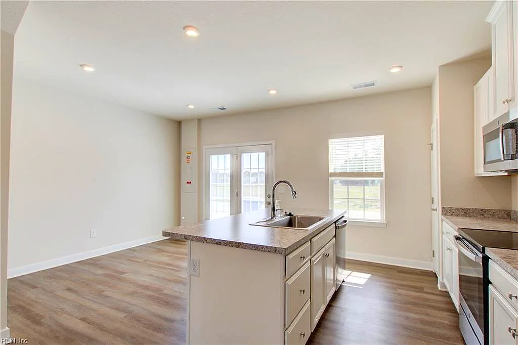 255 Goldenstar LN, PORTSMOUTH VA 23701 thumb 11