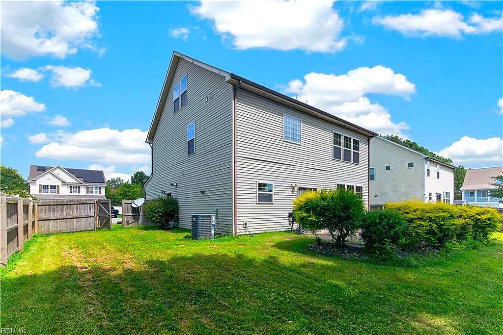 220 Benthall RD, HAMPTON VA 23664 - Photo 5