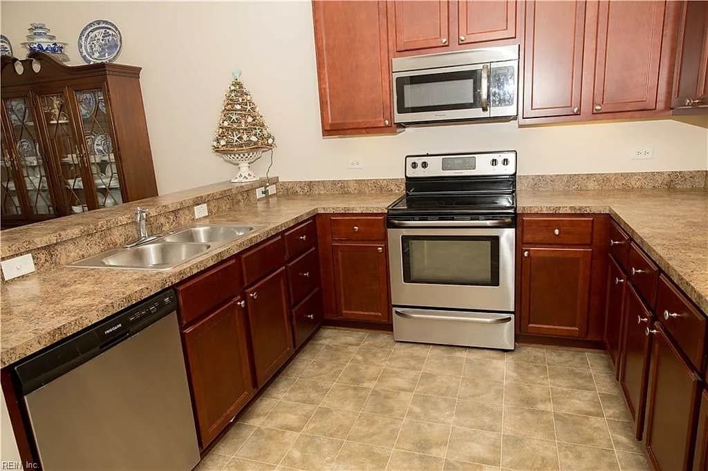 650 Lacy Oak DR, CHESAPEAKE VA 23320 thumb 11