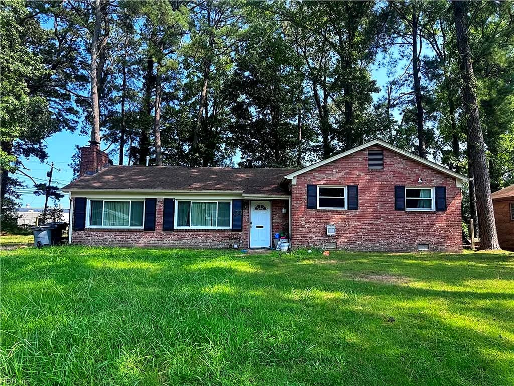 33 Azalea DR, HAMPTON VA 23669 - Main photo