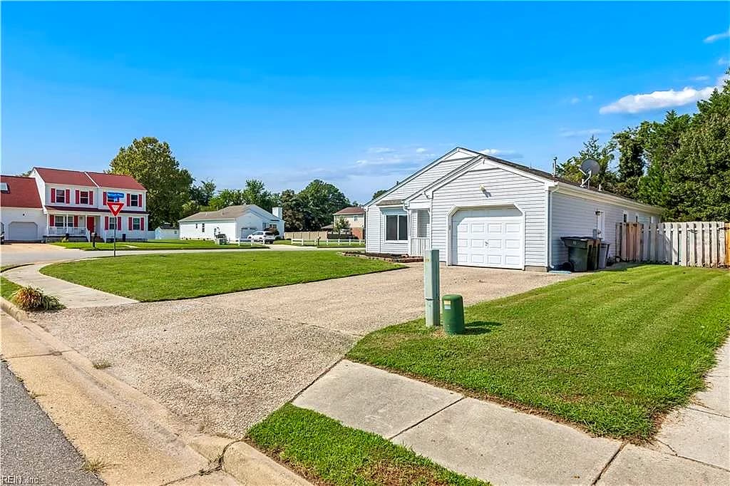2 Hiram Crockett CT, HAMPTON VA 23669 - Photo 4