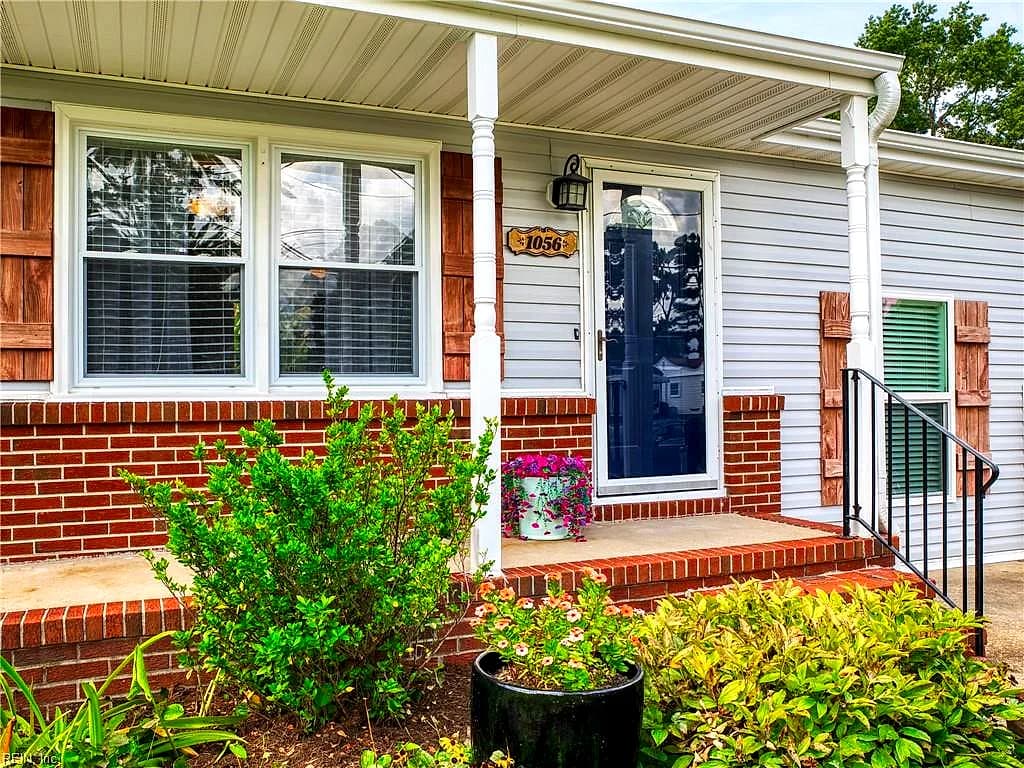 1056 Saint Julian DR, CHESAPEAKE VA 23323 - Photo 4