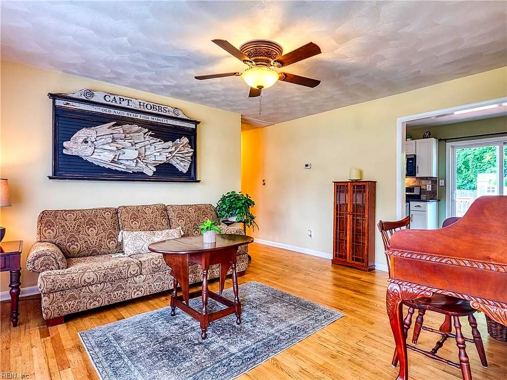 1056 Saint Julian DR, CHESAPEAKE VA 23323 thumb 6