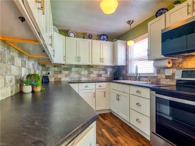 1056 Saint Julian DR, CHESAPEAKE VA 23323 thumb 9