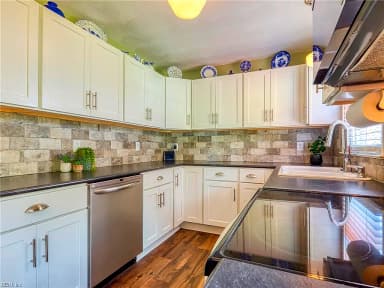 1056 Saint Julian DR, CHESAPEAKE VA 23323 thumb 10