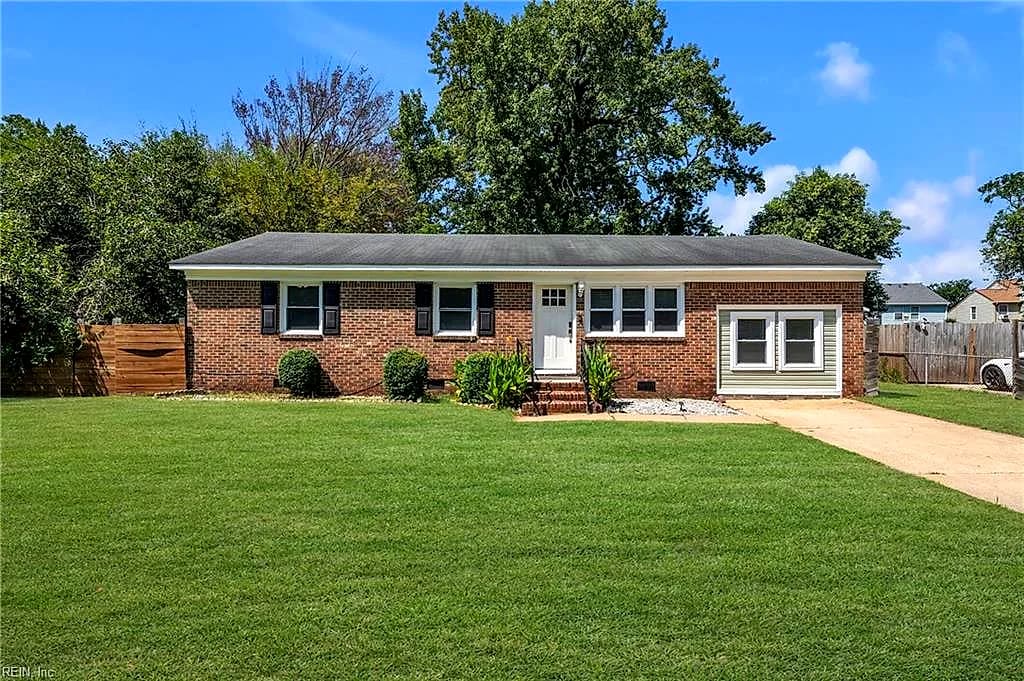5246 Lepage Rd RD, NORFOLK VA 23513 - Main photo