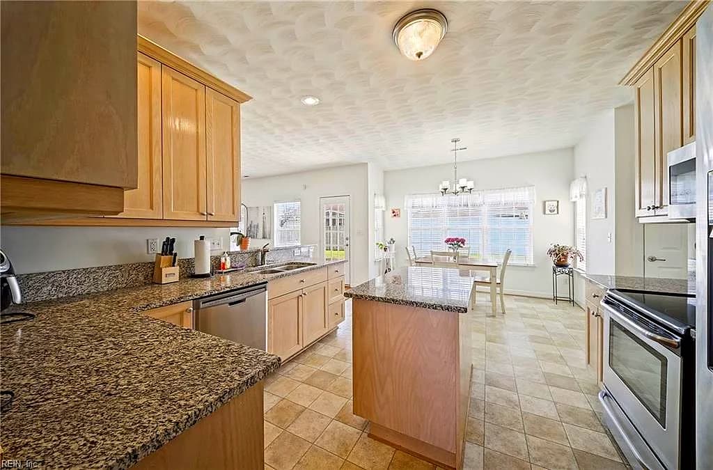 917 Flores CT, VIRGINIA BEACH VA 23464 thumb 12
