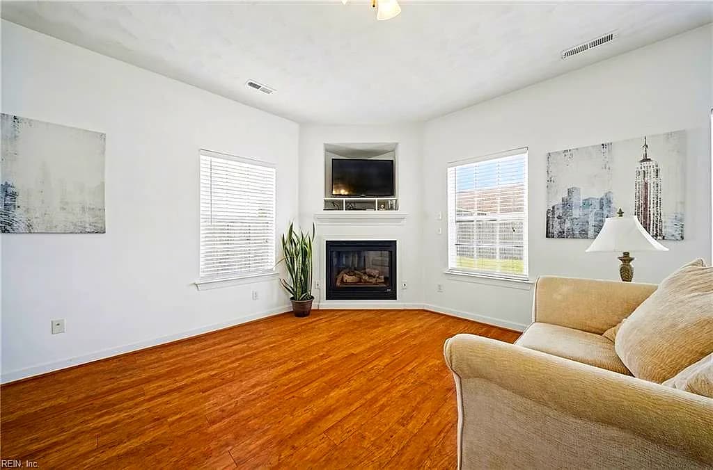 917 Flores CT, VIRGINIA BEACH VA 23464 - Photo 5