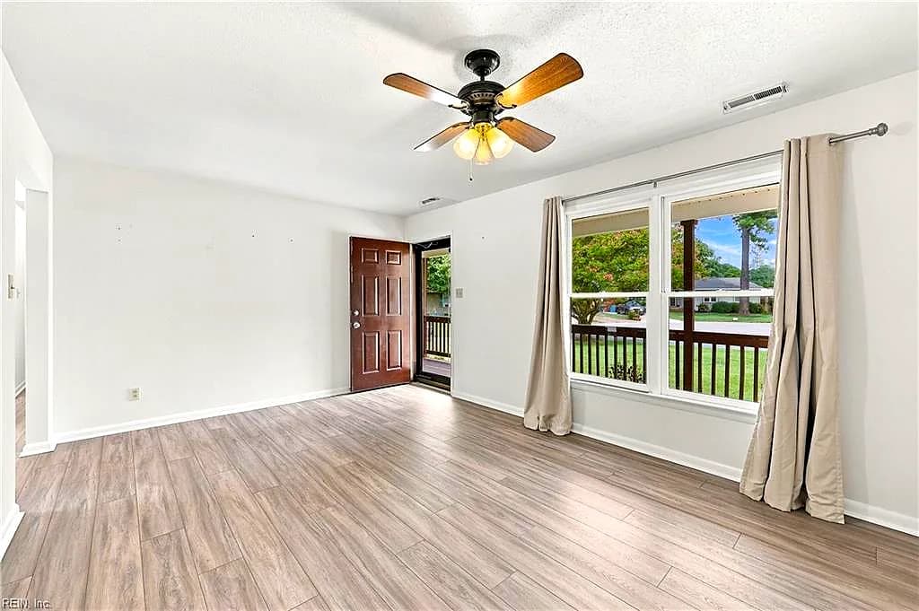 208 S Fir AVE, VIRGINIA BEACH VA 23452 thumb 12