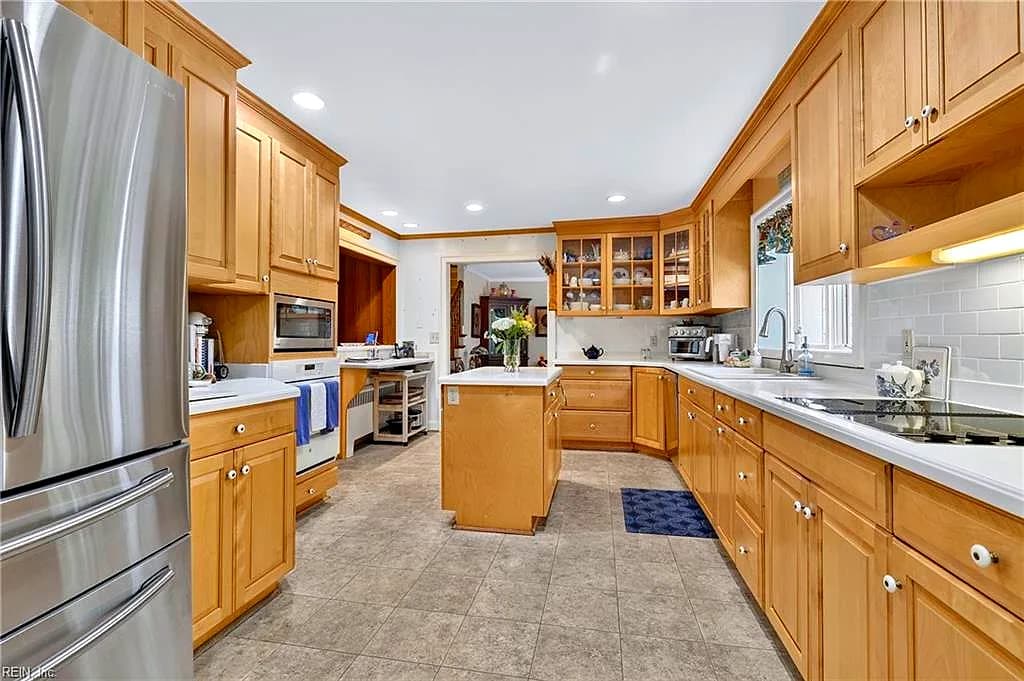 800 Linkhorn DR, VIRGINIA BEACH VA 23451 thumb 9