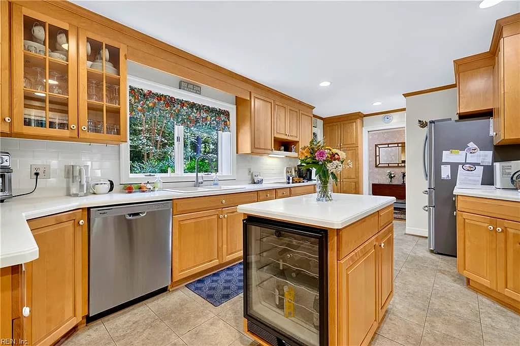 800 Linkhorn DR, VIRGINIA BEACH VA 23451 thumb 10