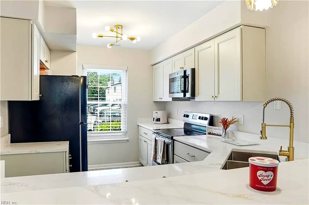 4006 Salem TER, VIRGINIA BEACH VA 23456 - Photo 5