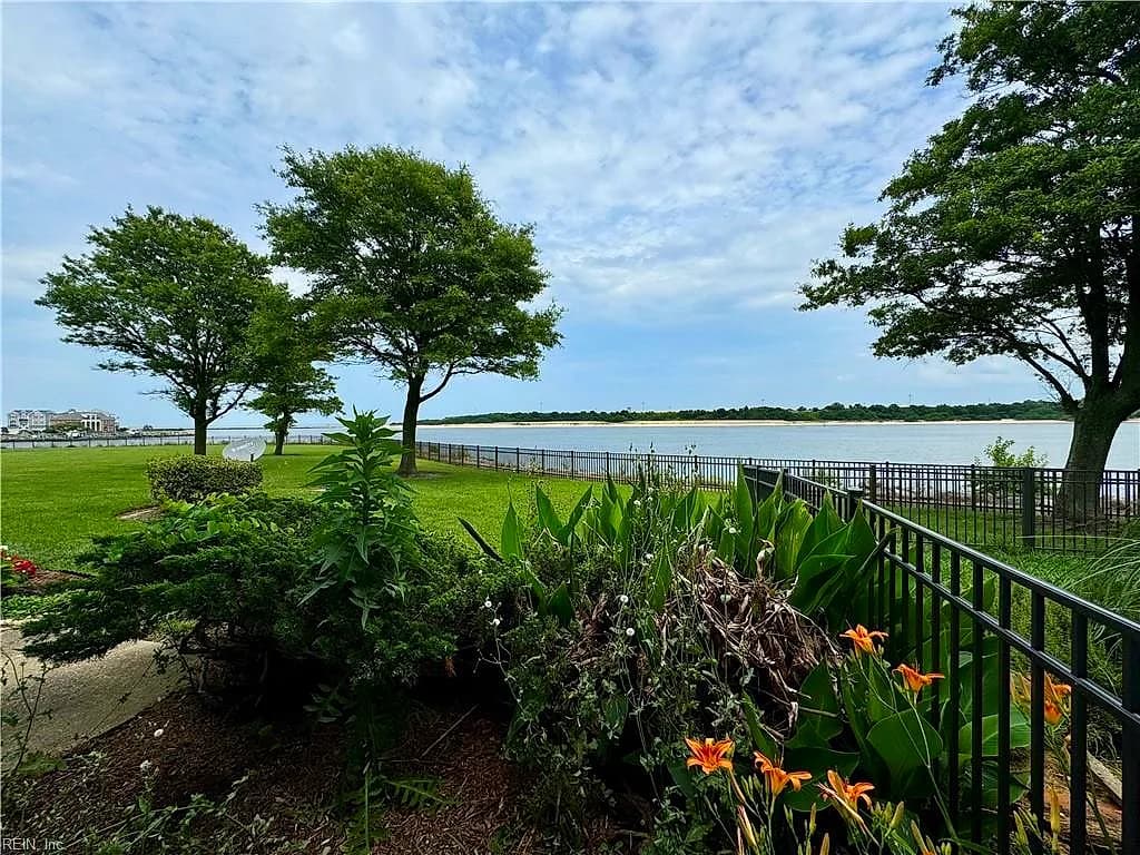 9548 Bay Front DR, NORFOLK VA 23518 thumb 12