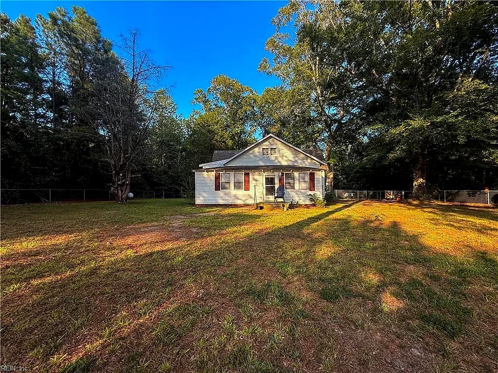 17011 Longview Dr DR, SMITHFIELD VA 23430 - Photo 4
