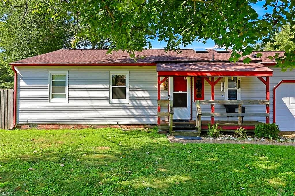 555 Dellwood DR, NEWPORT NEWS VA 23602 - Main photo