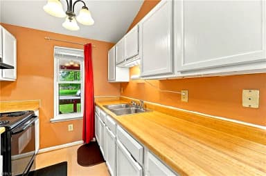 555 Dellwood DR, NEWPORT NEWS VA 23602 thumb 10
