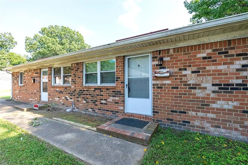 6351 Wellington ST, NORFOLK VA 23513 - Photo 2
