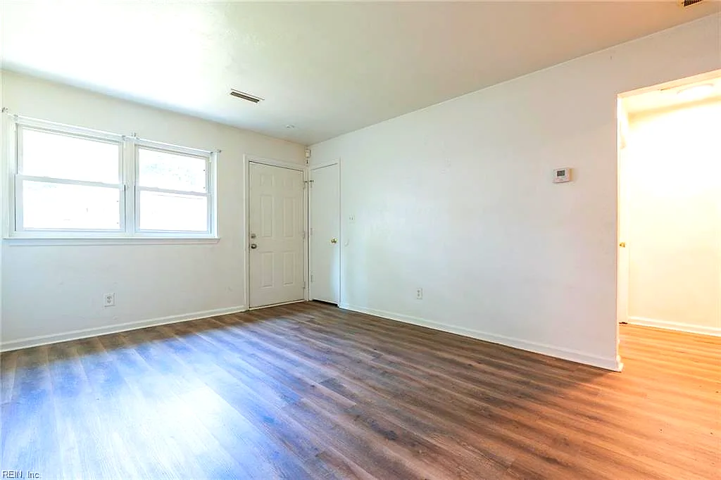 6351 Wellington ST, NORFOLK VA 23513 - Photo 5