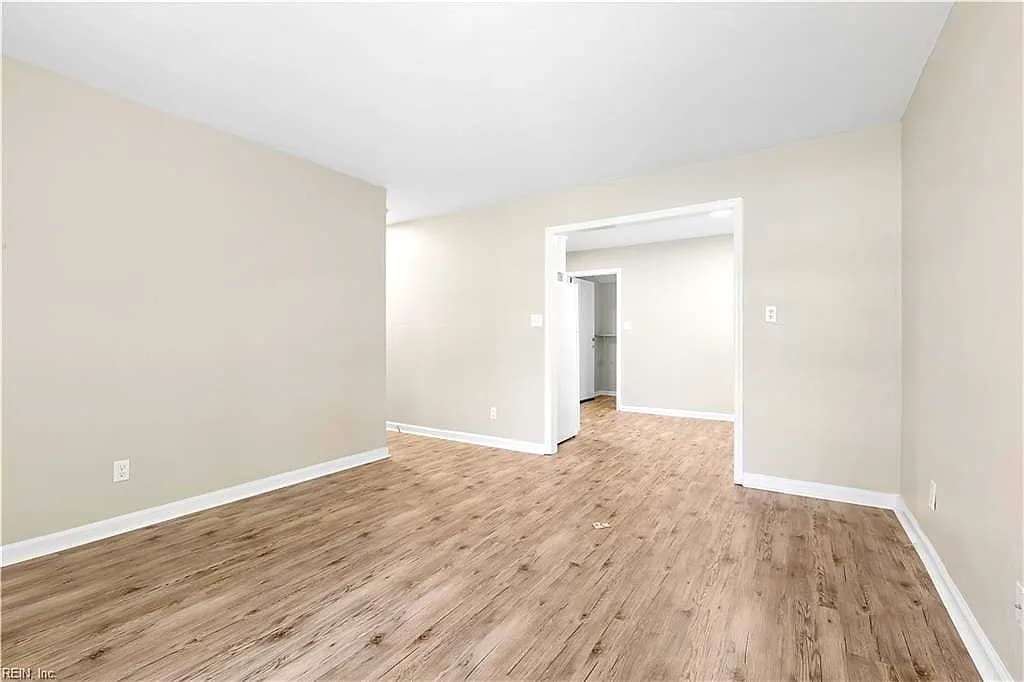 211 Woodview AVE #A, NORFOLK VA 23505 thumb 6