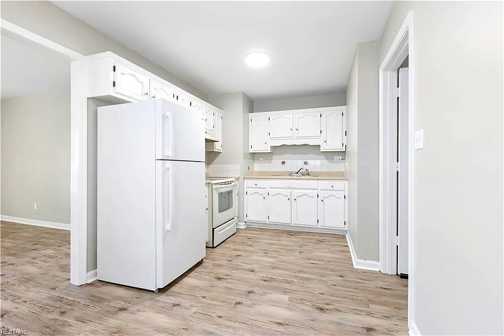 211 Woodview AVE #A, NORFOLK VA 23505 thumb 7