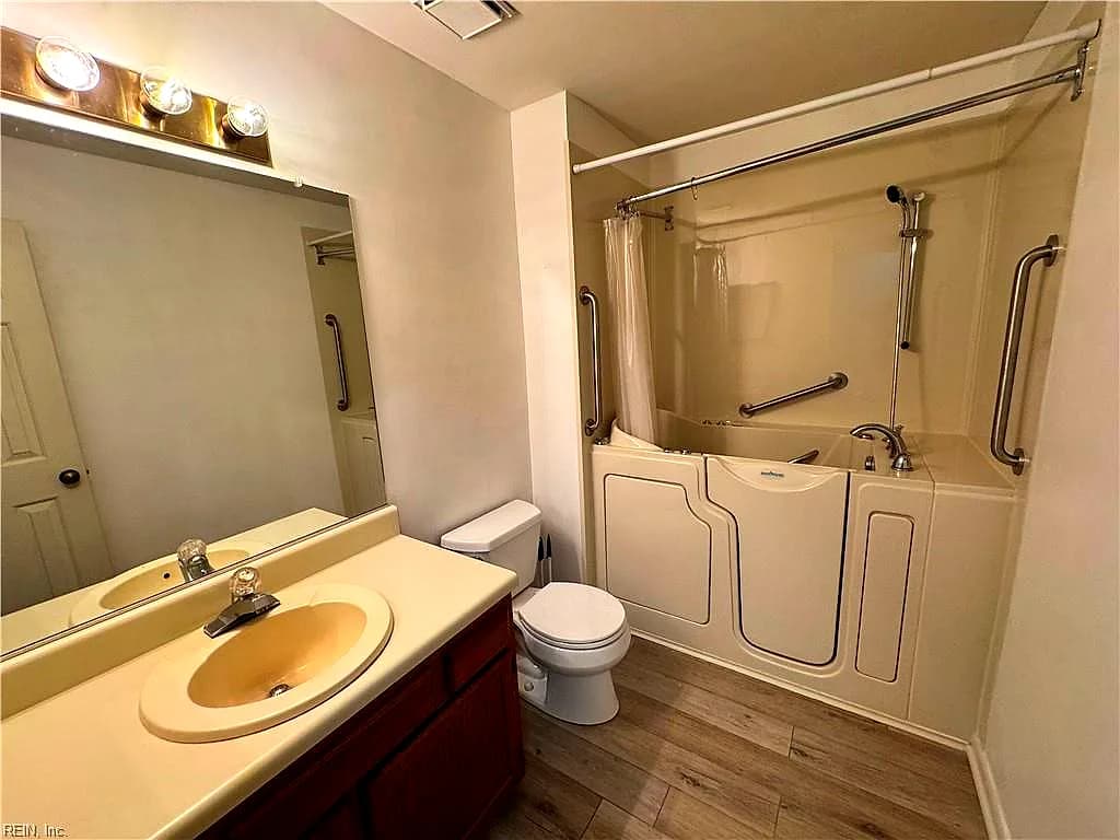 5140 Cypress Point CIR #202, VIRGINIA BEACH VA 23455 thumb 10
