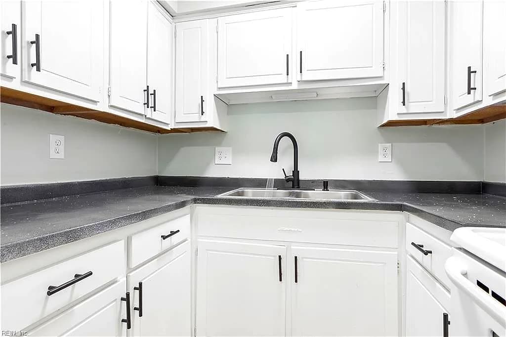 2707 Azalea Garden RD #B1, NORFOLK VA 23513 - Photo 5