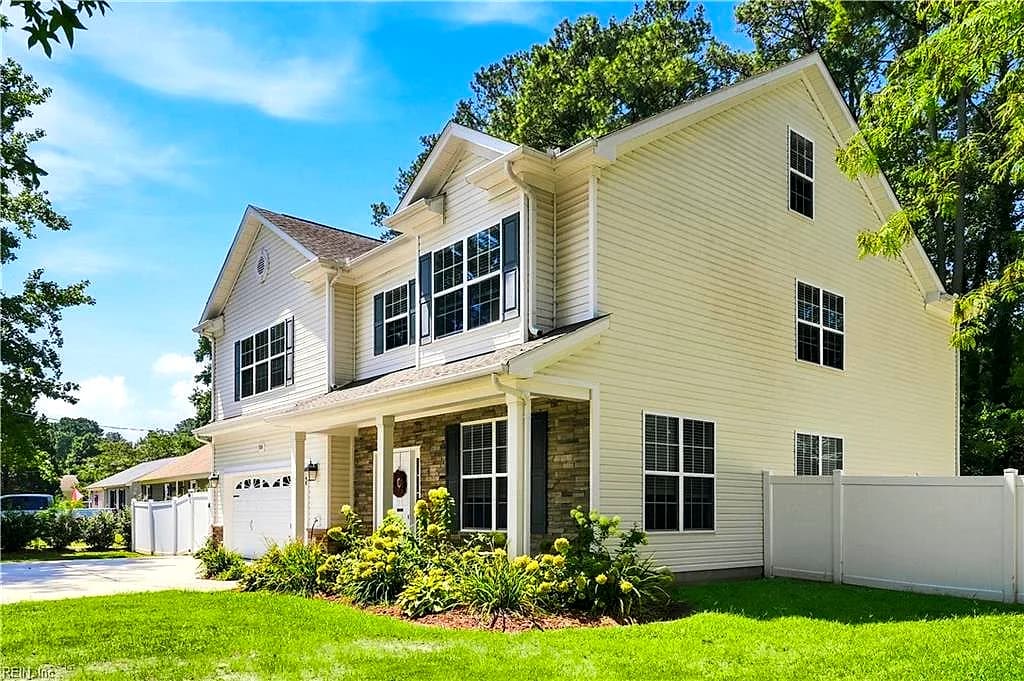 568 Waters RD, CHESAPEAKE VA 23322 - Photo 4