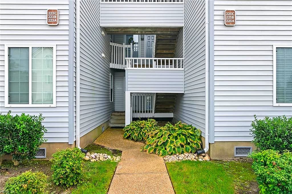 223 Island Cove CT #C, HAMPTON VA 23669 - Photo 4