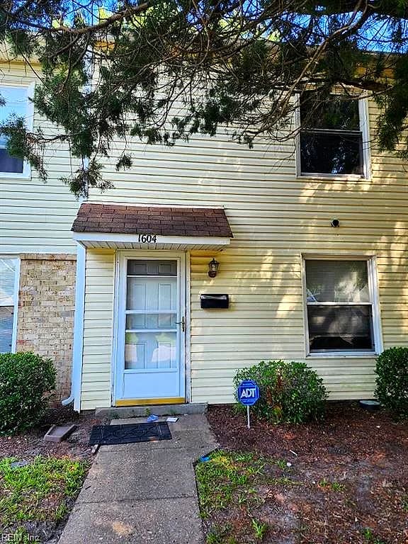 1604 Darren CIR, PORTSMOUTH VA 23701 - Photo 2