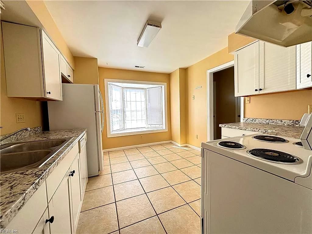 4237 Morgate LN, PORTSMOUTH VA 23703 - Photo 5
