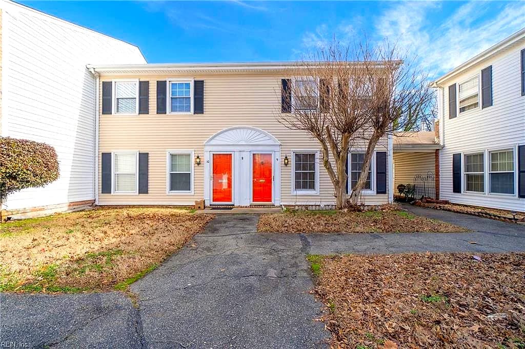 9 Towne Square DR, NEWPORT NEWS VA 23607 - Photo 2
