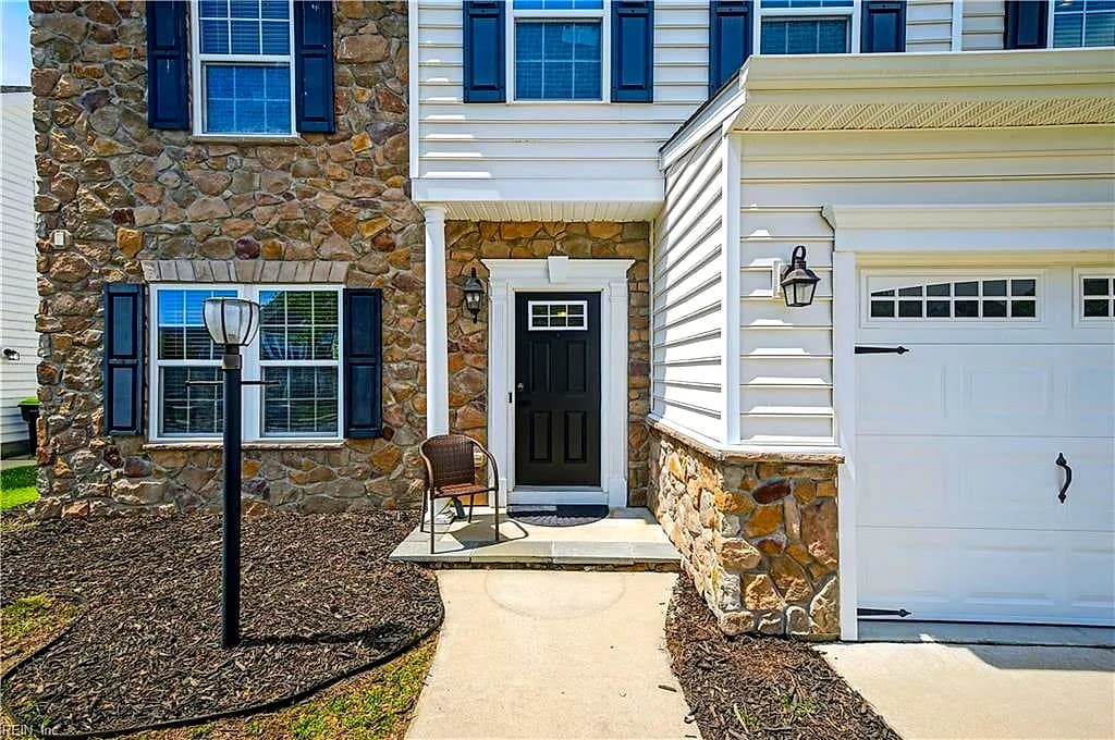 118 Oak Hill LN, SMITHFIELD VA 23430 - Photo 3