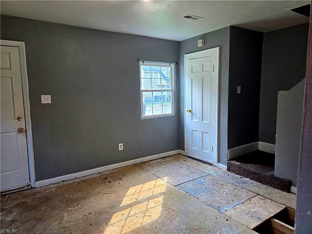 7 Barney PL, PORTSMOUTH VA 23702 thumb 7