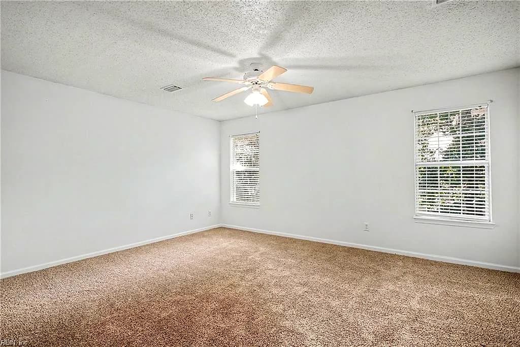 960 Drivers LN, NEWPORT NEWS VA 23602 thumb 12