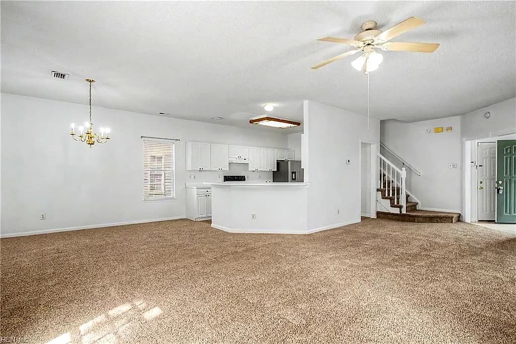 960 Drivers LN, NEWPORT NEWS VA 23602 - Photo 5