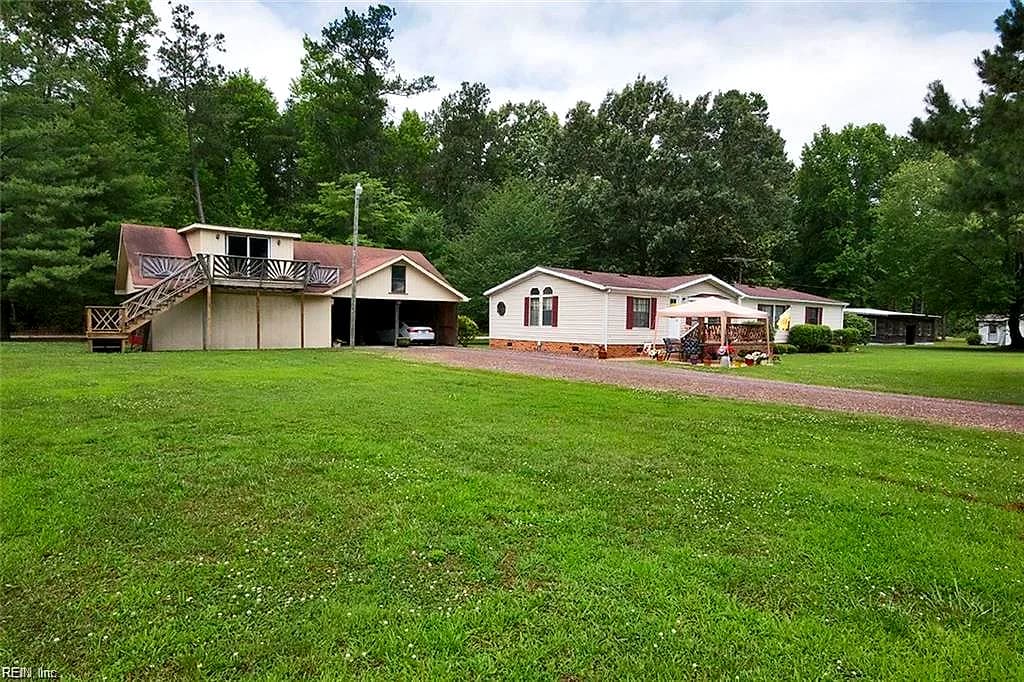 237 Abbey LN, COBBS CREEK VA 23035 - Main photo